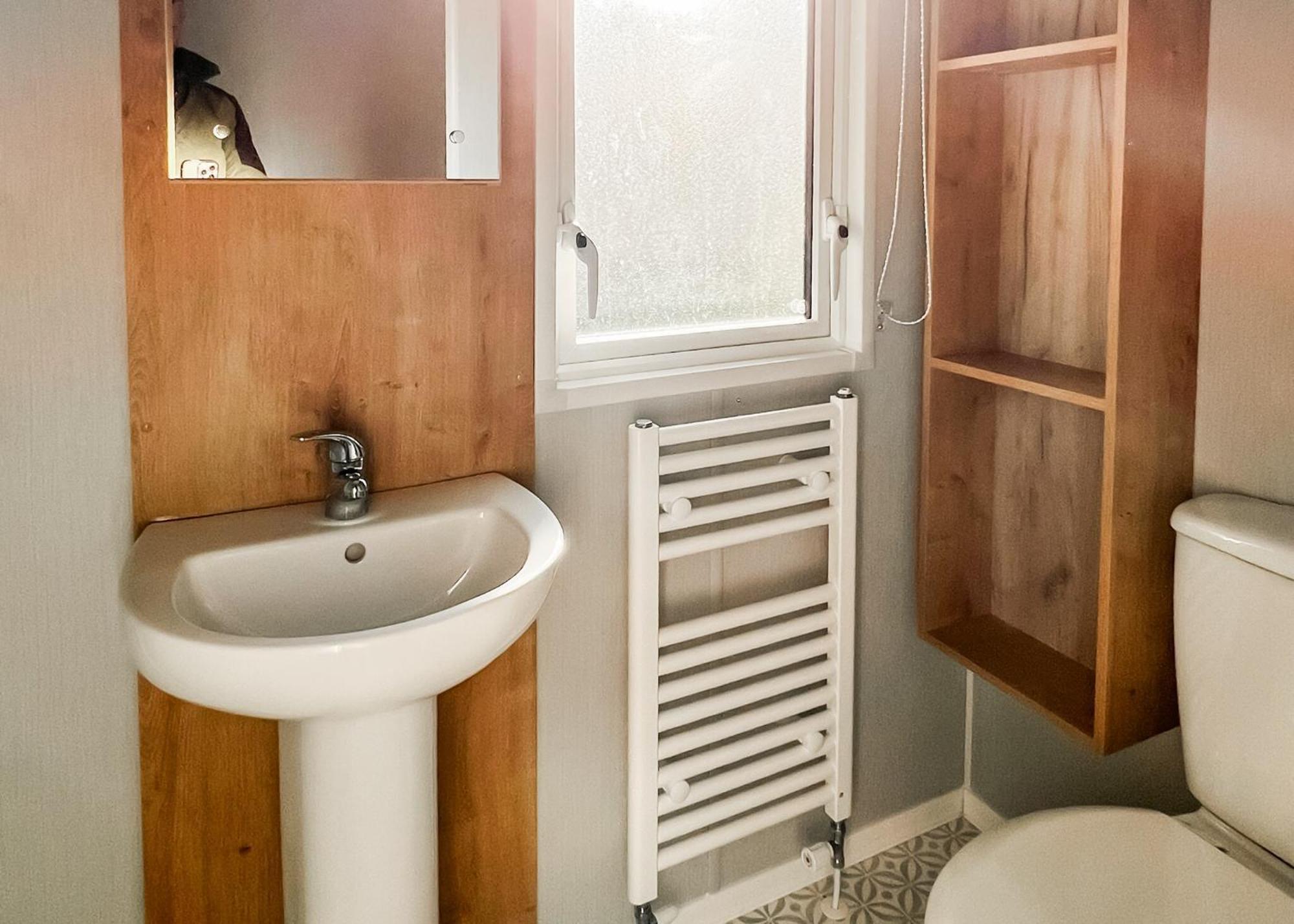 Fir Trees Hotel Честър Екстериор снимка